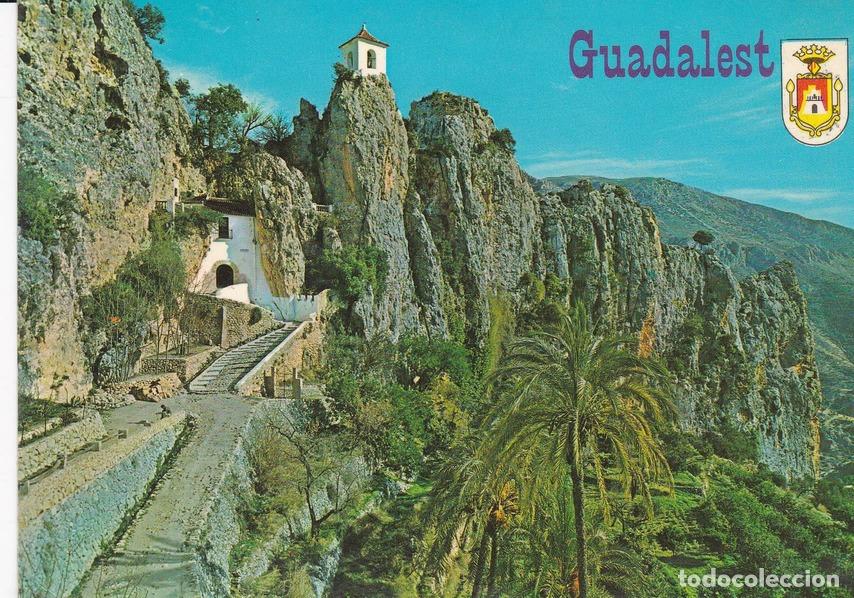 Postkarten: POSTAL B8790: ALICANTE: CASTILLO DE GUADALEST - Varios
