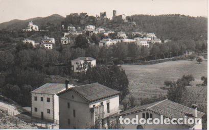 Postkarten: Postal E03708: Postal B/N Castillo y residencias de Los Naranjo&rdquo; Gelida&rdquo; - Varios