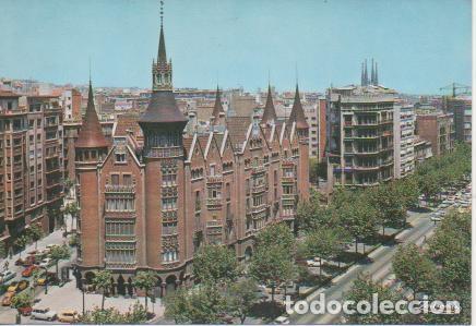 Postcards: Postal E03876: Avenida del General&iacute;simo y cas de las Punxas, Barcelona - Varios