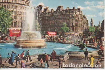 Postkarten: Postal E04595: Fountain in Trafalgar Square, London - Varios