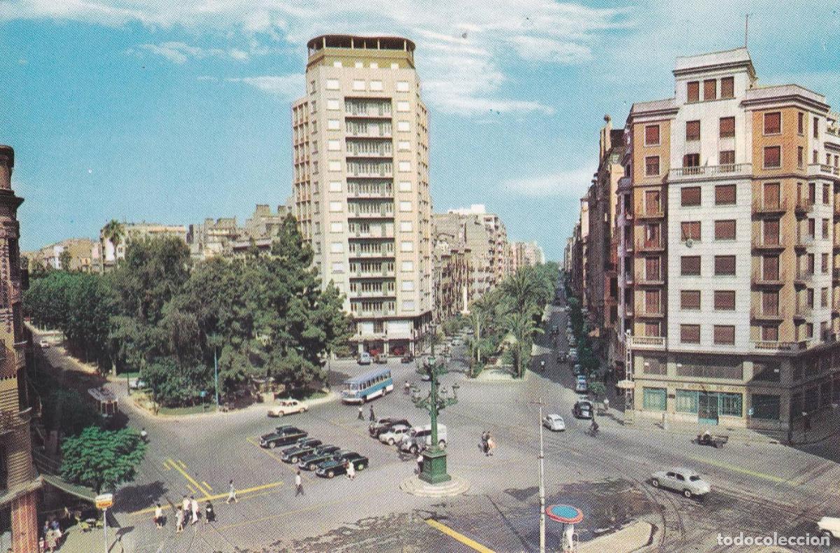 Postcards: POSTAL B10700: VALENCIA: GRUPO VIVIENDAS TIPICAS - Varios