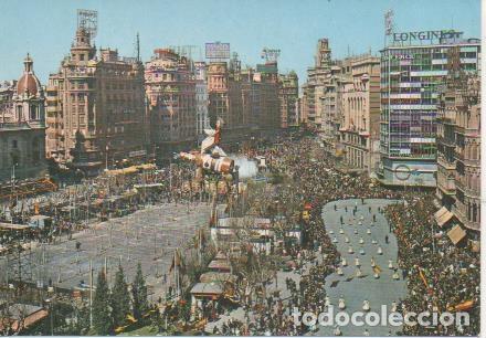 Postales: Postal E06203: Plza del Caudillo. Desf&iacute;le de las com&iacute;siones Falleras. Valencia - Varios