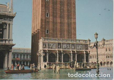 Postkarten: Postal E06474: Acua alta in Piazza S. Marco.Venezia - Varios