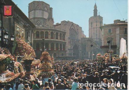 Postkarten: Postal E05962: Plaza de la Virgen en d&iacute;a de Fallas. Valencia - Varios