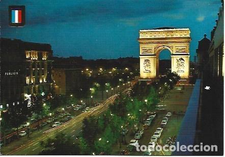 Cartes Postales: POSTAL L00499: Vista nocturna de Paris con el Arco del Triunfo - NULL