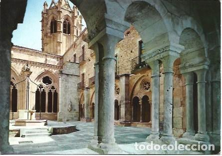 Postales: POSTAL L00354: Vista del claustro del Monasterio de Vallbona, Lleida - NULL