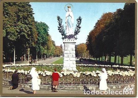 Postales: POSTAL L00042: La Virgen coronada, en Lourdes - NULL
