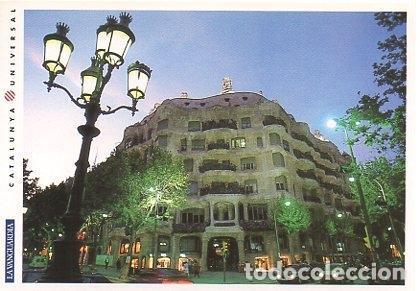 Postkarten: POSTAL PV00091: Vista nocturna de La Pedrera, Barcelona - NULL