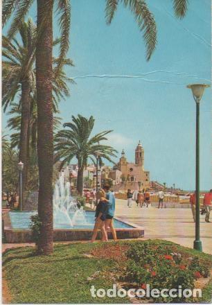 Postales: Postal E01630: Paseo e Iglesia, Sitges - Varios - Foto 1