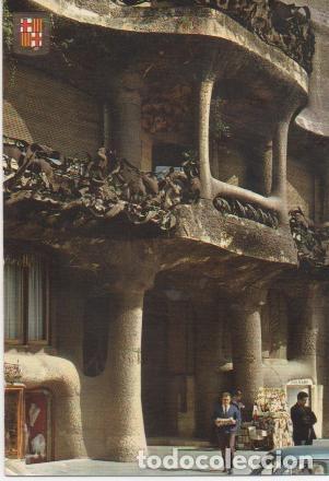 Cartes Postales: Postal E01610: La Pedrera, Fachada Paseo de Gracia, Barcelona - Varios