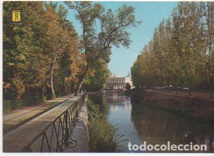 Cartes Postales: Postal E01881: La r&iacute;a de la Isla y Palacio,Aranjuez - Varios