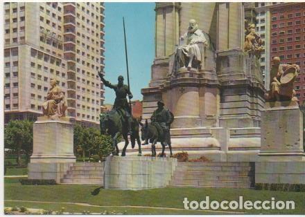 Cartes Postales: Postal E01885: Plaza de Espa&ntilde;a, monumentyo a Cervantes, Madrid - Varios