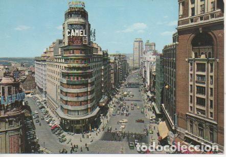 Postkarten: Postal E04209: Edificio del Capitol y Avenida Jos&eacute; Antonio, Madrid - Varios