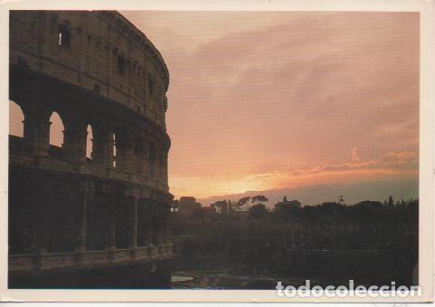 Postkarten: Postal E04582: Tramoto sul colosseo e il Foro Romano, Roma - Varios
