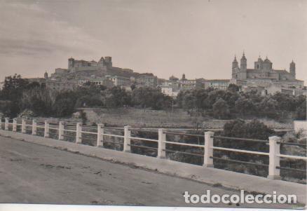 Postais: Postal E04665: Postal B/N Vista parcial desde el Puente de Piedra, Alca&ntilde;iz - Varios