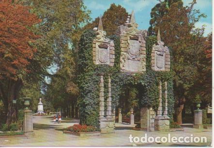 Postcards: Postal E04461: Jardines de la Taconera. Antiguo Portal de San Nicol&aacute;s, Pamplona - Varios