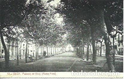 Postcards: POSTAL A1846: Paseo de Blay en Olot - NULL