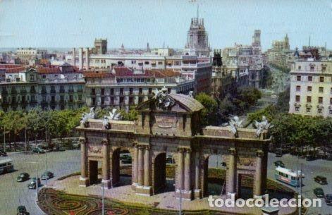 Postcards: POSTAL PV01234: Panoramica de la Puerta de Alcala, Madrid - NULL
