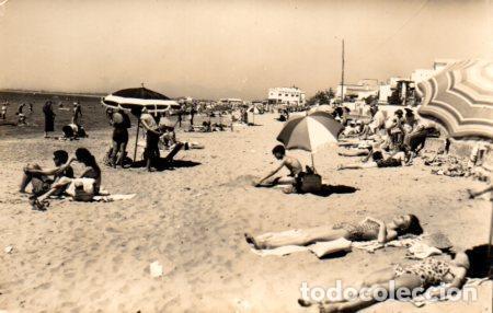Postais: POSTAL PV03105: Turistas tomando el sol en playa de Rosas, Gerona - NULL