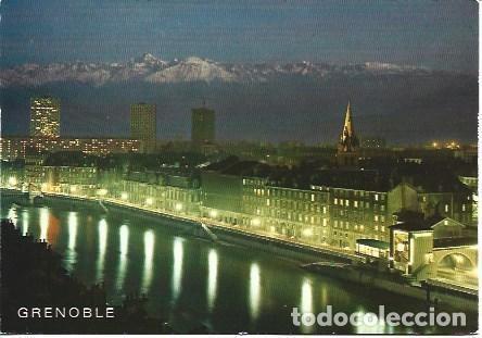 Postkarten: POSTAL L00402: Vista nocturna de Grenoble, Francia - NULL