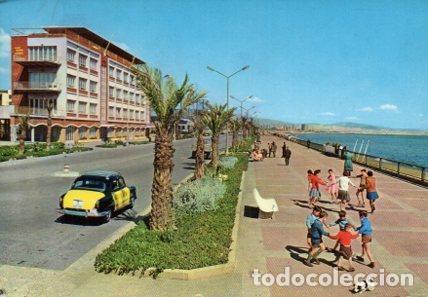 Postkarten: POSTAL PV02585: Ni&ntilde;os jugando en el Paseo Maritimo de Barcelona - NULL