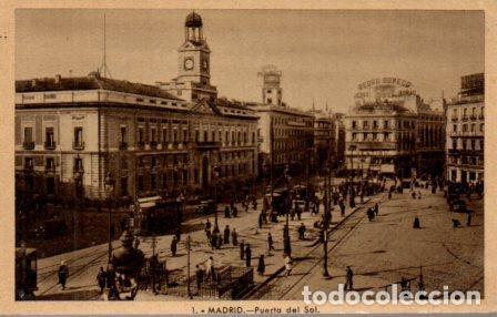 Postcards: POSTAL PV02926: Vista parcial Puerta del Sol de Madrid - NULL