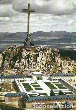 Postkarten: POSTAL L01115: Parte posterior del Valle de los Caidos, Madrid - NULL