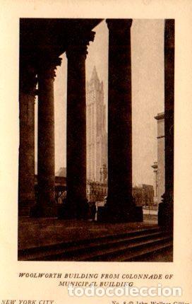 Postkarten: POSTAL PV03944: Woolworth Building from Colonnade of Municipal Building, New York - NULL