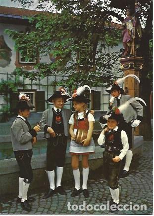 Postkarten: POSTAL L01653: Ni&ntilde;os en Innsbruck con vestido tradicional