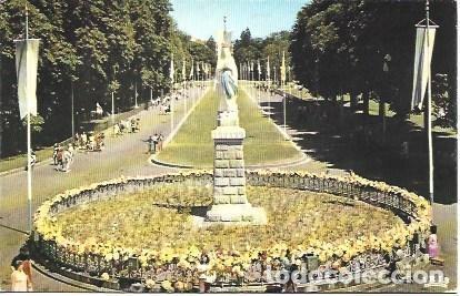 Postales: POSTAL L01843: La Virgen de Lourdes coronada - NULL
