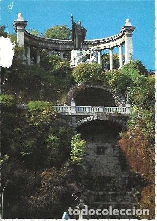 Postcards: POSTAL L02987: Monumento Saint Gellert en Budapest - NULL