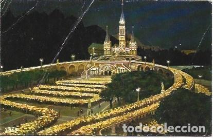 Postales: POSTAL L03108: Lourdes. Basilica iluminada - Foto 1