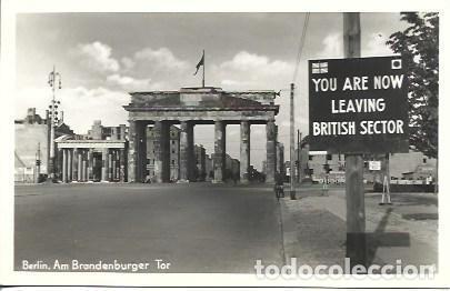 Postcards: POSTAL A4983: Puerta de Branderburgo en Berlin - NULL