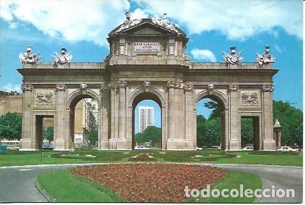 Postkarten: POSTAL L05263: Madrid. Puerta de Alcala - NULL