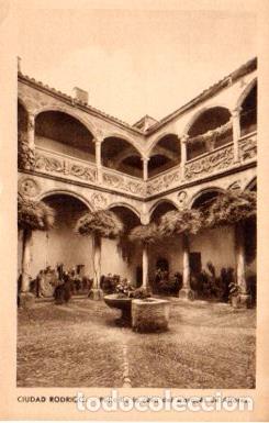 Cartes Postales: POSTAL PV07568: Patio de la casa del marques de Altares en Ciudad Rodrigo - NULL