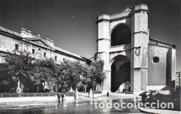 Postkarten: POSTAL PV08864: Iglesia de S. Benito y Cuartel de S. Quintin, Valladolid - NULL
