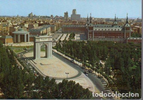 Postkarten: POSTAL PV01403: Publicidad Iberia Arco del Triunfo en Madrid - NULL