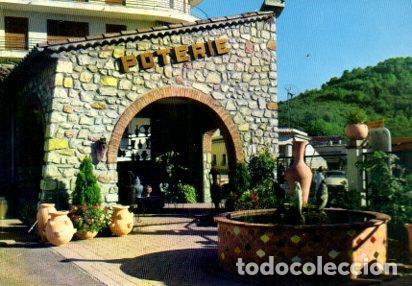 Postales: POSTAL PV13326: Entree d'une poterie, Vallauris - NULL