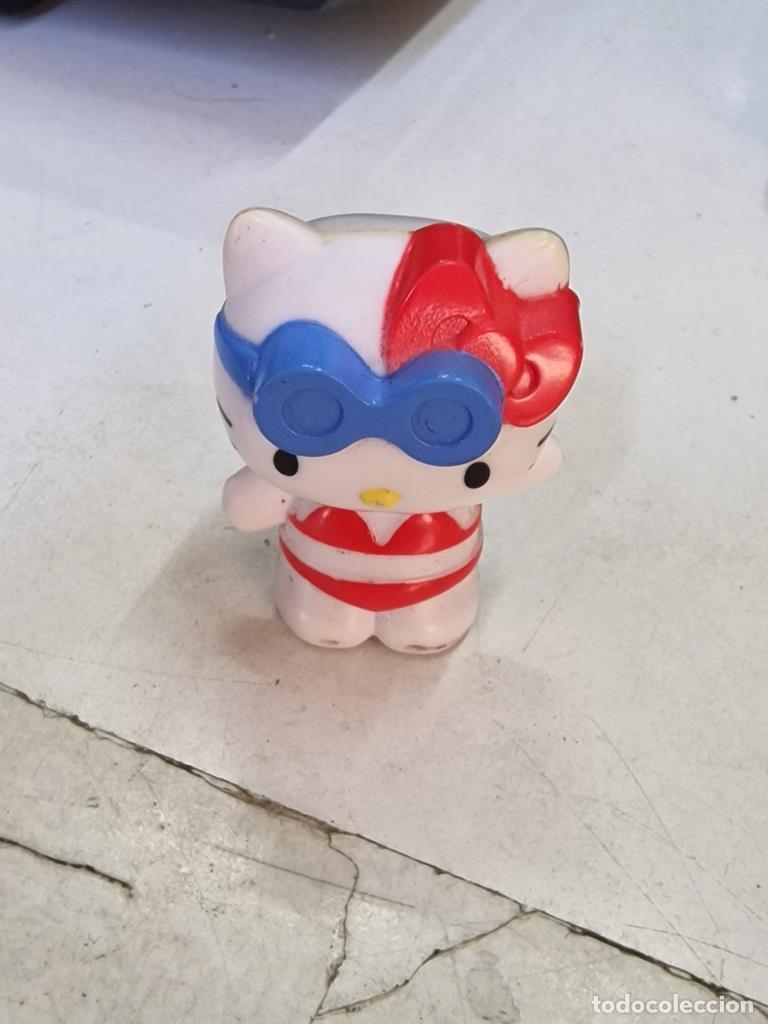 Postales: Figura PVC: Hello Kitty con gafas de piloto, de los huevos tipo Kinder Sanrio - NULL