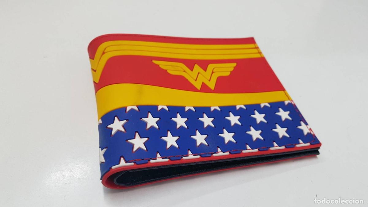 Postales: Cartera de bolsillo: con logo de Wonder Woman - NULL