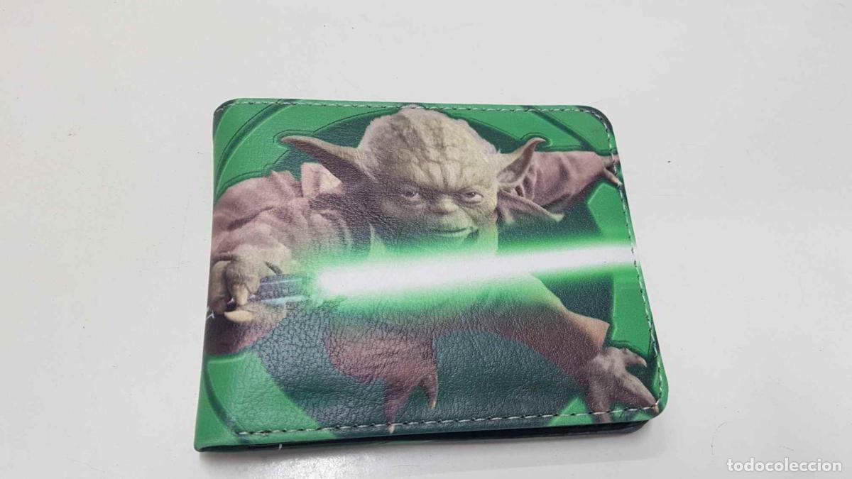 Postales: Cartera de bolsillo: Maestro Yoda de Star Wars con su sable de luz - NULL