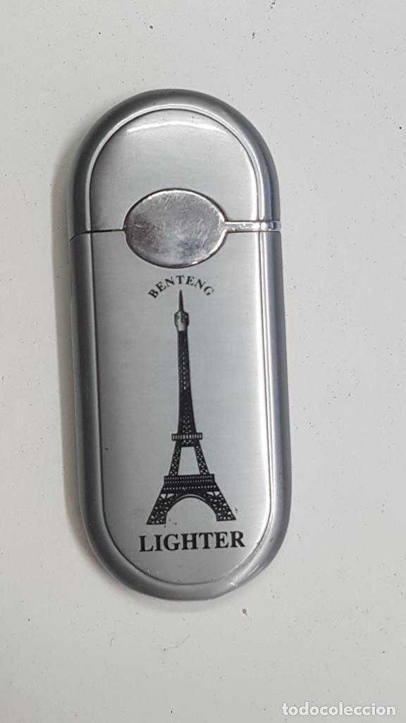 Postales: Mechero: tipo zippo con dibujo de la Torre Eiffel - NULL
