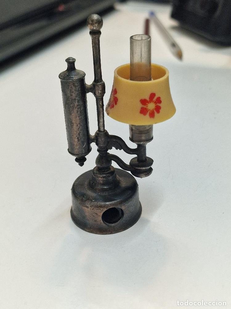 Postales: Sacapuntas de metal: l&aacute;mpara quinqu&eacute;, colecci&oacute;n miniatura Play Me - NULL