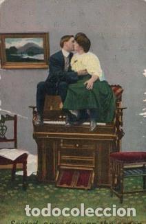 Postcards: POSTAL PV10710: Seated one day on the organ