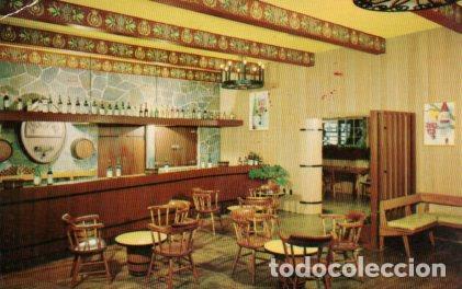 Cartes Postales: POSTAL PV11244: Interior view of tasting room of the Italian Swiss Colony Winery