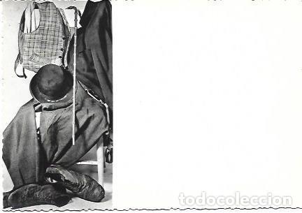 Postales: POSTAL A6487: Atuendo de Charles Chaplin - Foto 1
