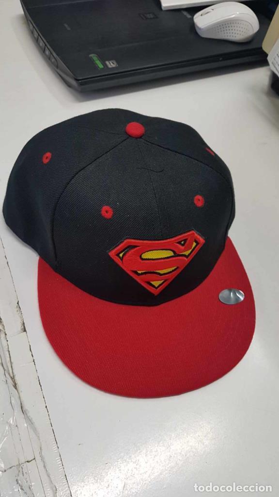 Postales: Gorra negra y roja: con el logo de Superman. Talla unica - NULL - Foto 1