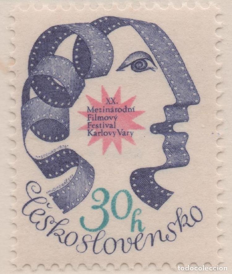 Postkarten: Sello E01984: hoja 133, Checoslovaquia: Sello Violeta, rosa y verde,dentado. XX Festival de Cine. Pe