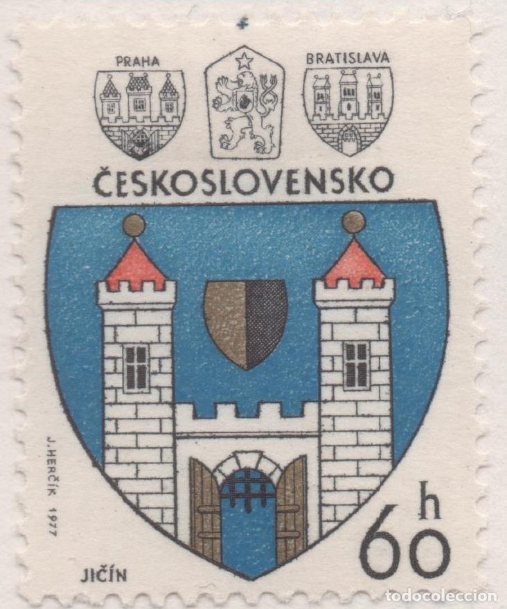 Cartes Postales: Sello E02010: hoja 135, Checoslovaquia: Sello Azul Negro y dorado, dentado. Escudos de Ciudades. Jic