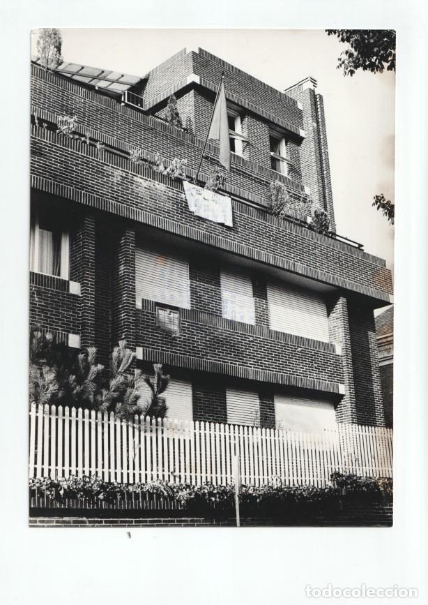 Postais: Foto Prensa numero 180: Fachada embajada Libia en Madrid - Varios